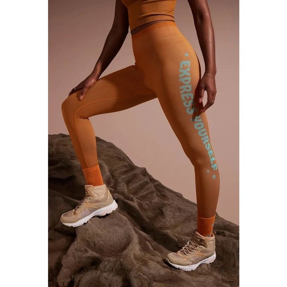 Fabletics Pants - New Fabletics Ultra High-Waisted Seamless Expression Legging size S